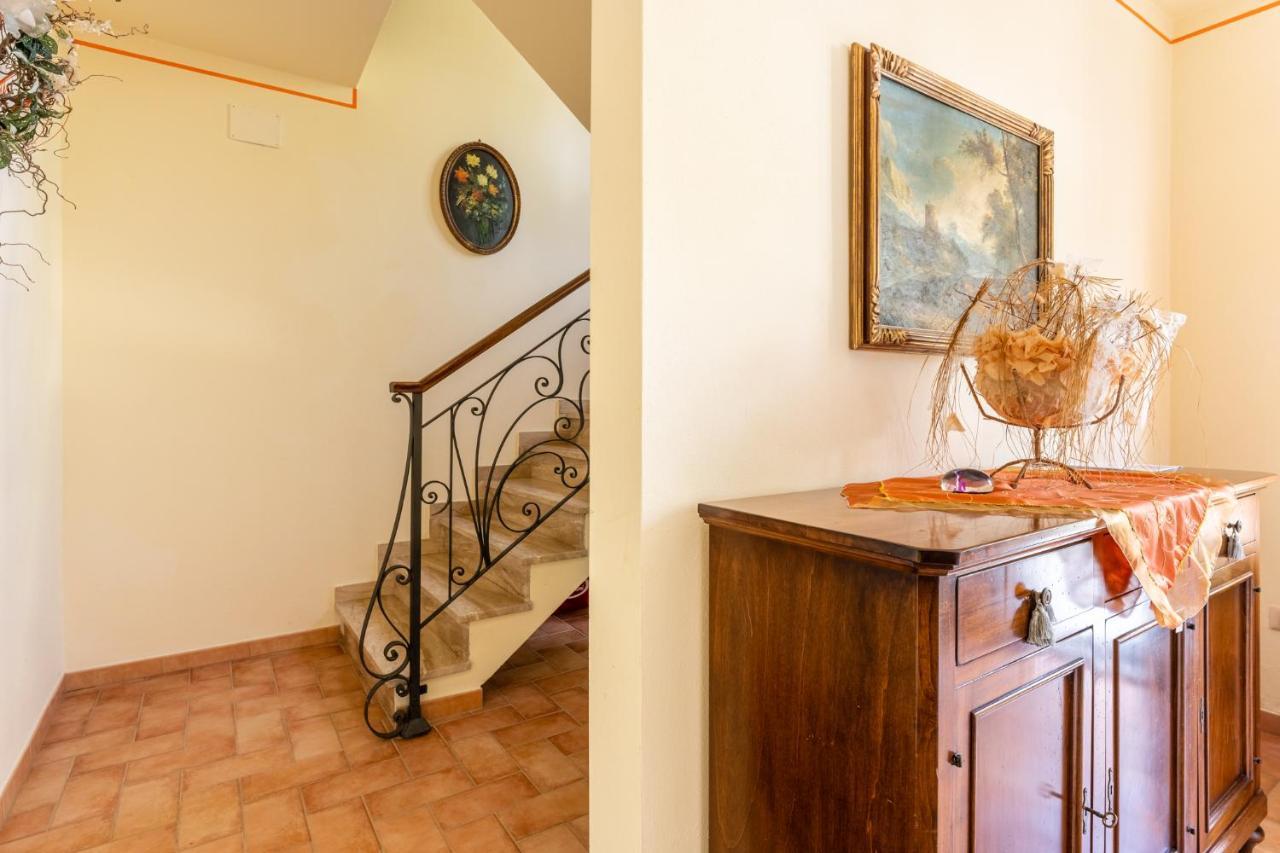 Villa Casolare Dei Fiori - Mughetto à Montecarlo Extérieur photo